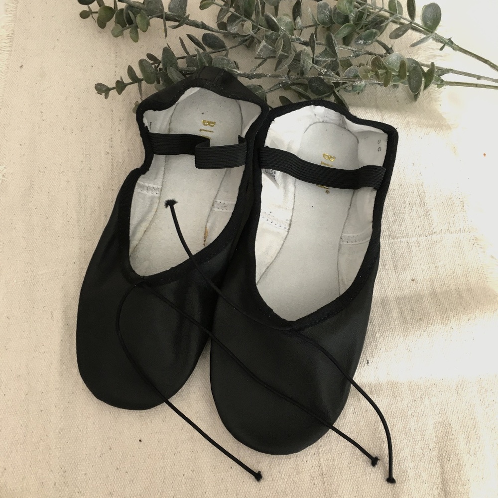 Bloch Ladies Dansoft Black Leather Ballet Shoes Size 3C - S0205L